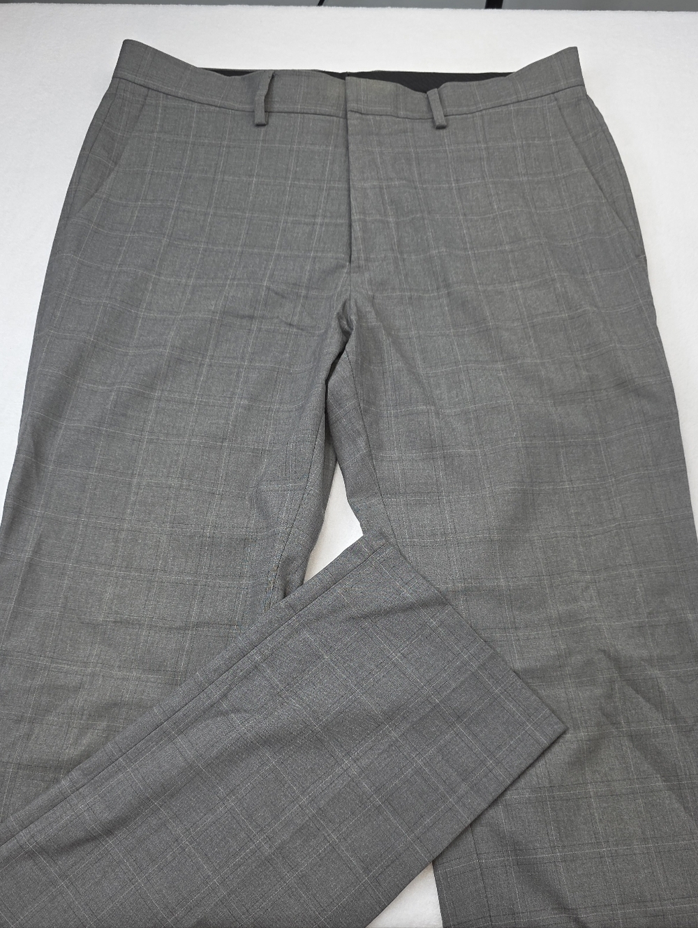 Kenneth Cole Reaction Men's Gray Plaid Dress Pants Flat Front Size 34x34 CQ-3655